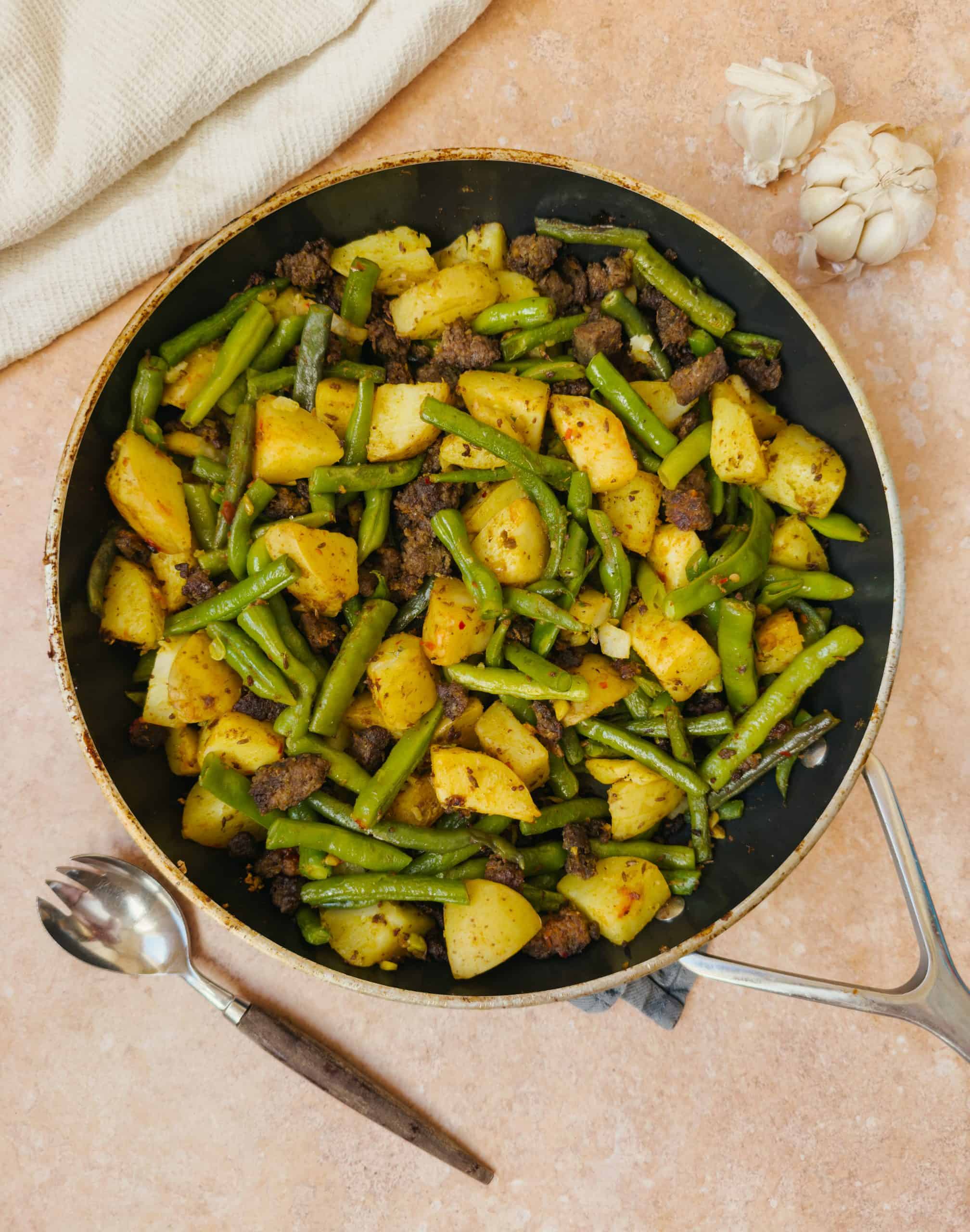 aardappelen met sperziebonen en gehakt